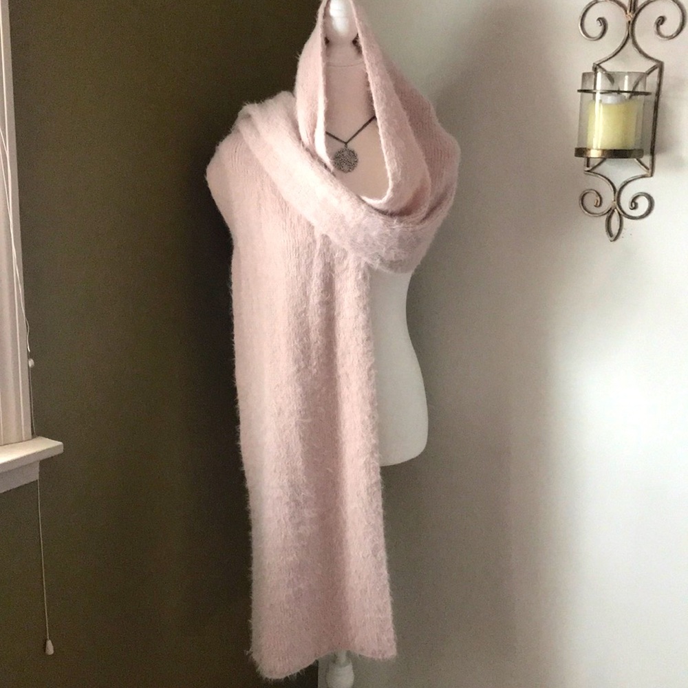 Treasure&Bond fuzzy shawl scarf